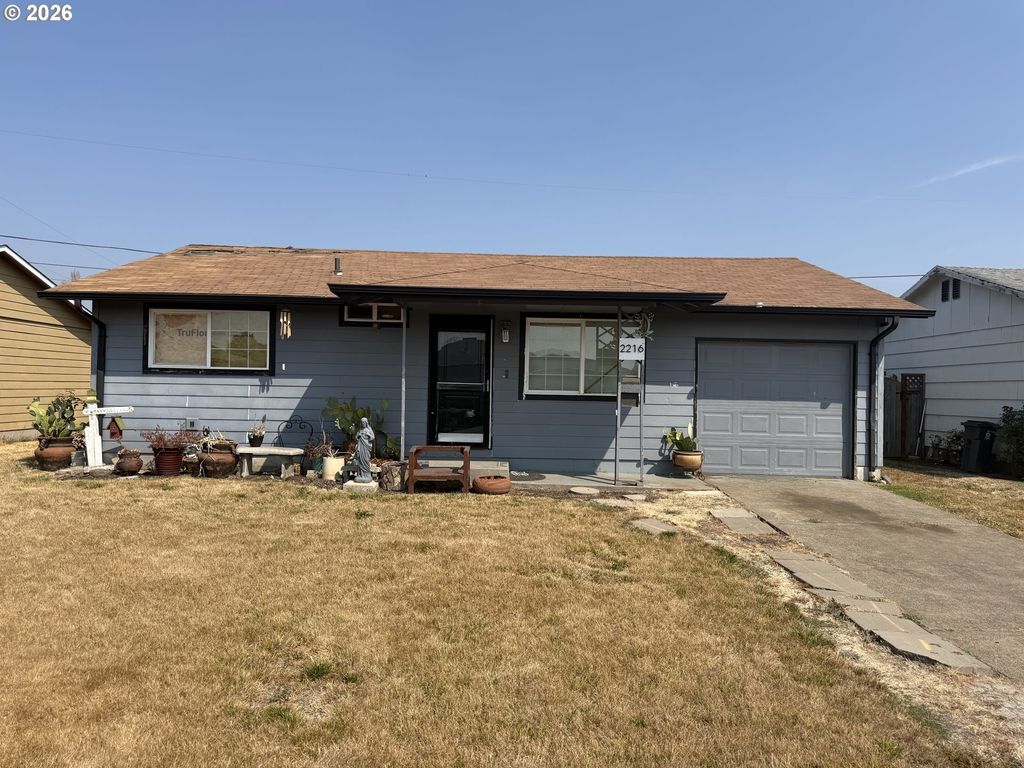 2216 Country Club Rd, Woodburn