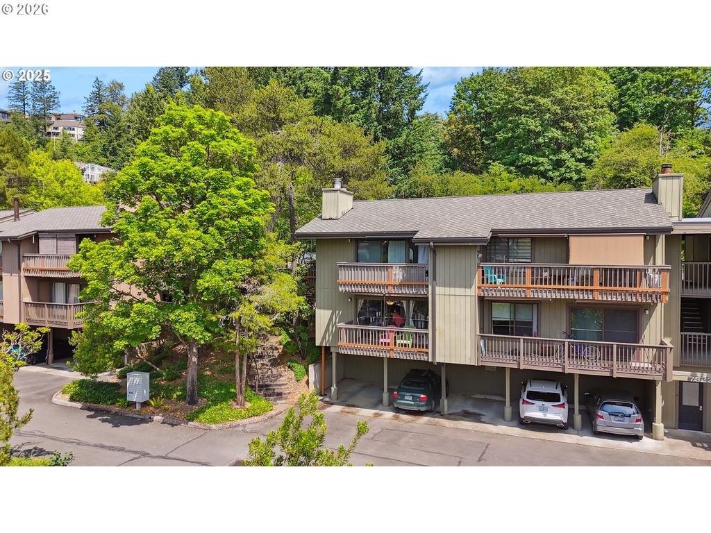 7522 Sw Barnes Rd E, Portland
