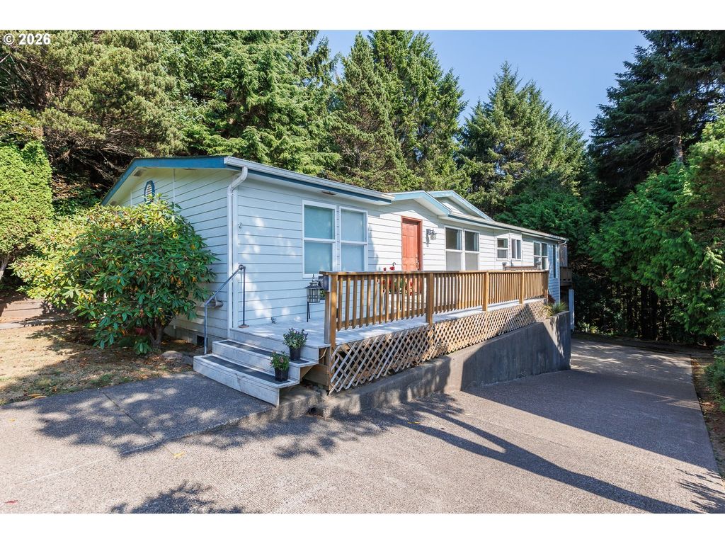 280 Ne 69th Pl, Newport