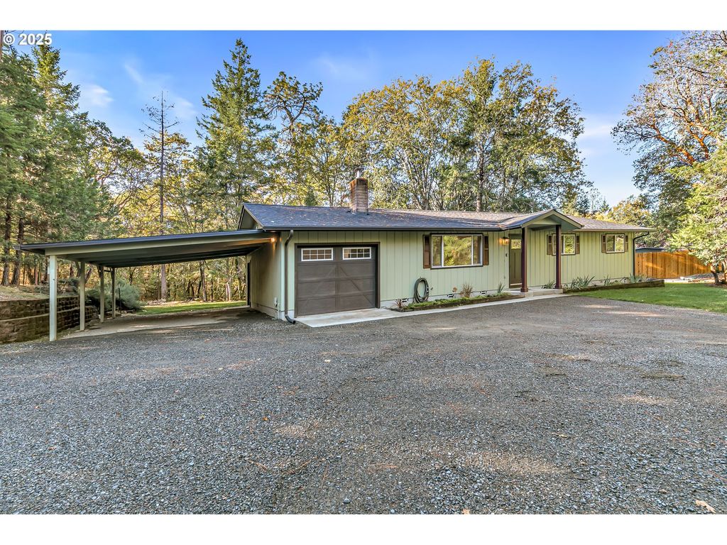 387 Cienaga Ln, Grants Pass