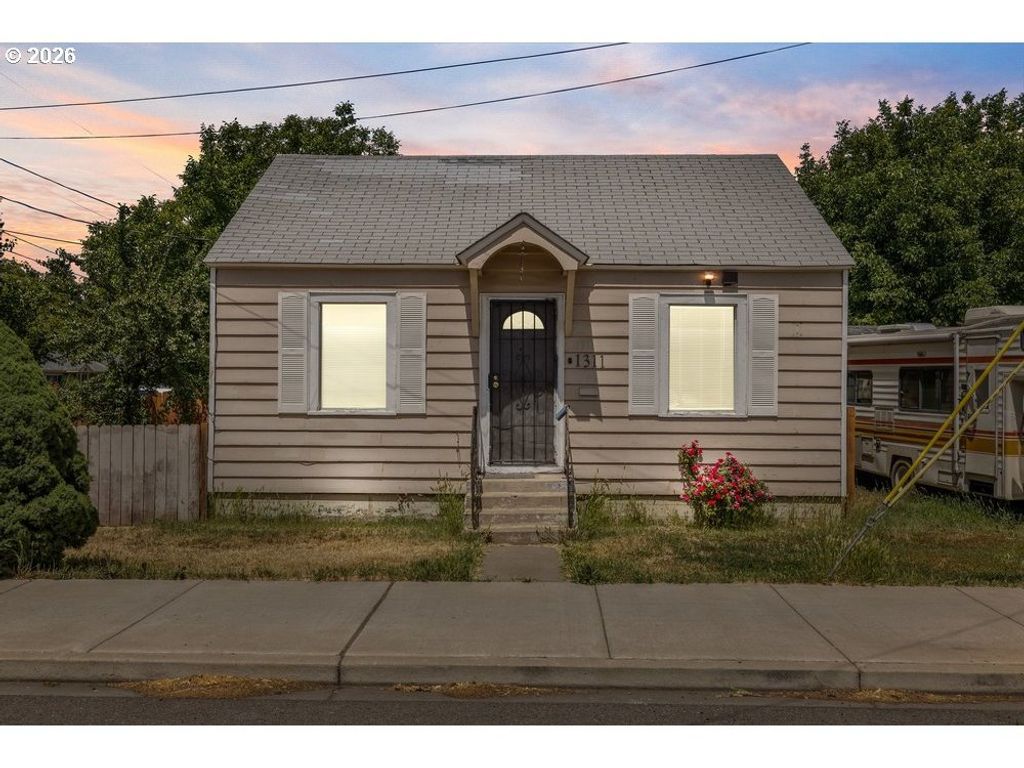 1311 W Mead Ave, Yakima