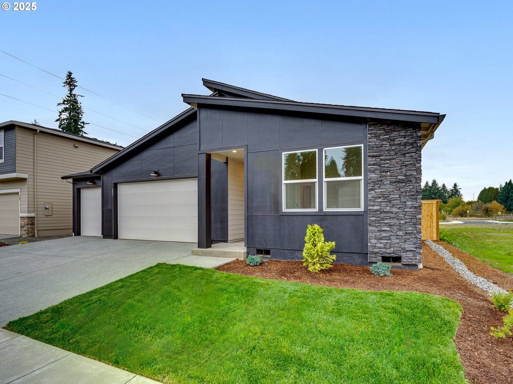 151 Nw 30th St, Battle Ground