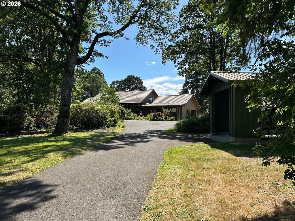 29821 Jeans Rd, Veneta