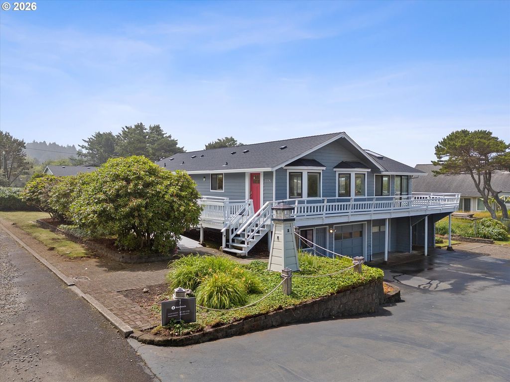 3335 Chinook Ave, Depoe Bay