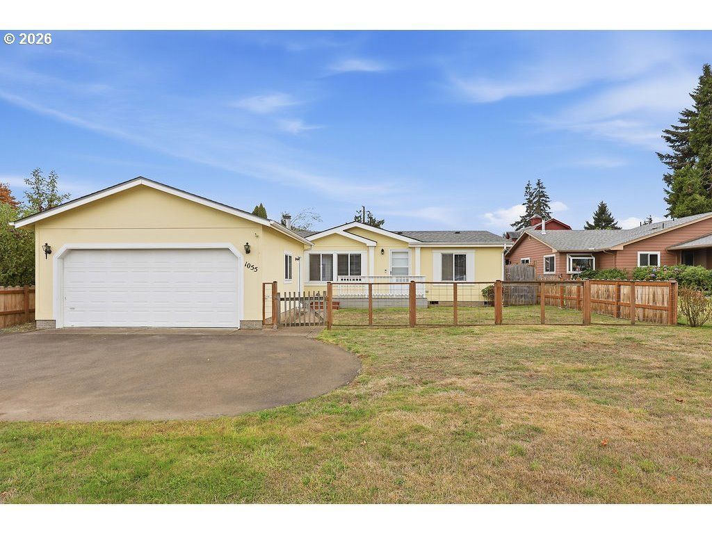 1055 W Oregon Ave, Creswell