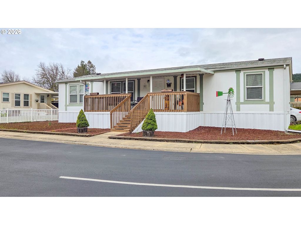 1000 E Central Ave 51, Sutherlin