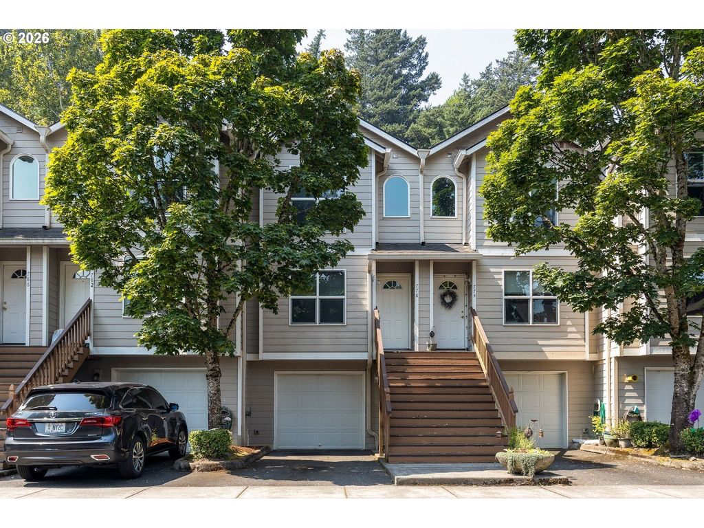 778 E Hist Columbia River Hwy, Troutdale