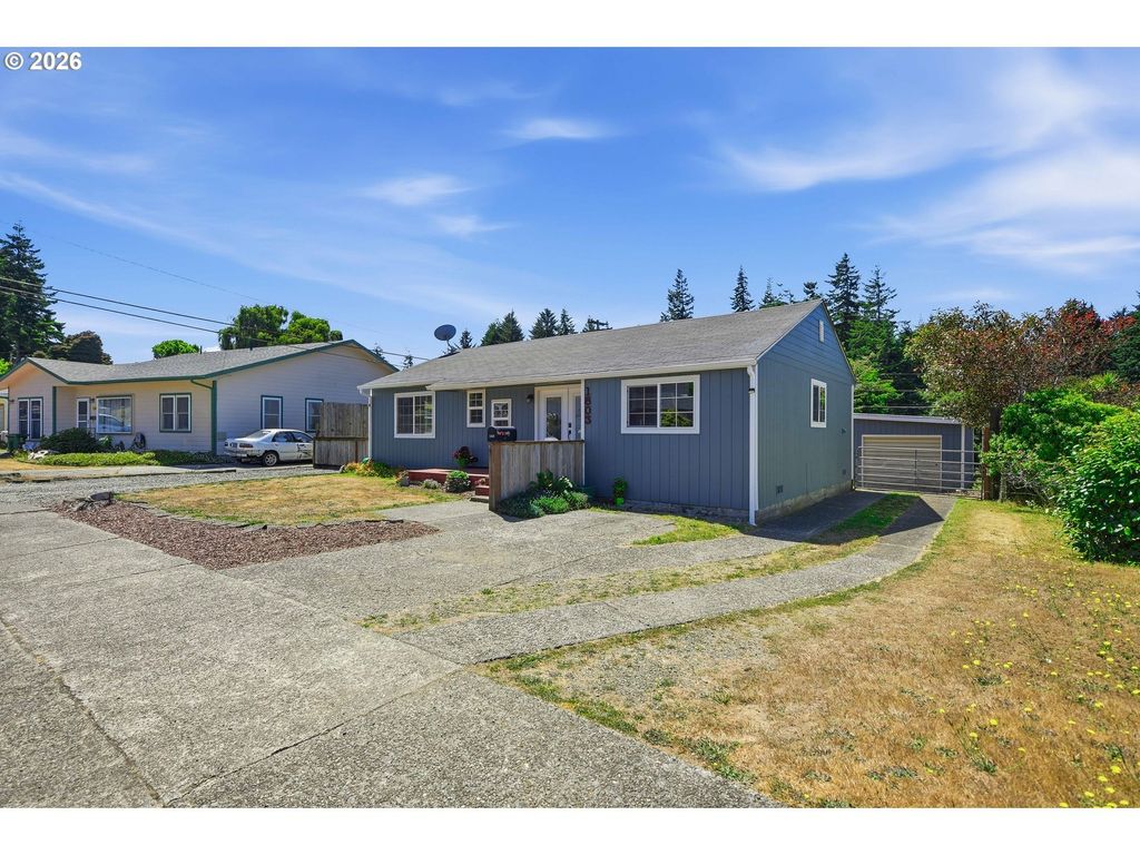 1803 Juniper Ave, Coos Bay