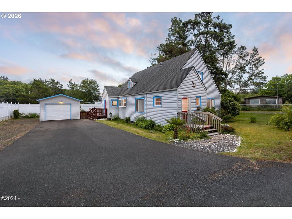 6126 Sw Jetty Ave, Lincoln City