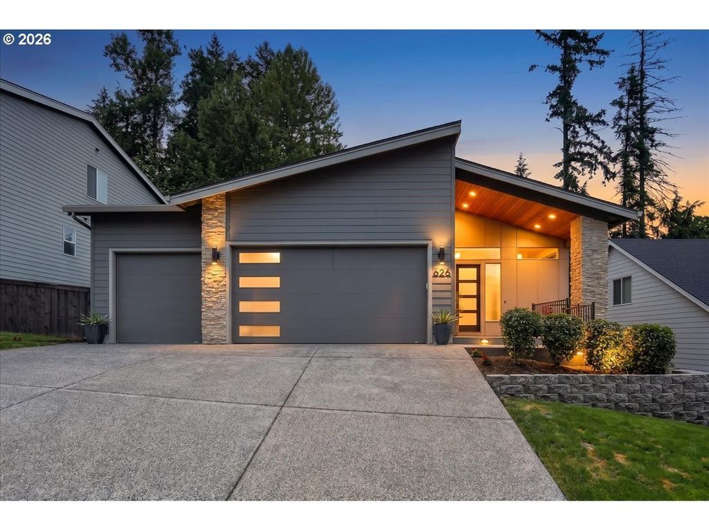 626 Ne Province Ct, Camas