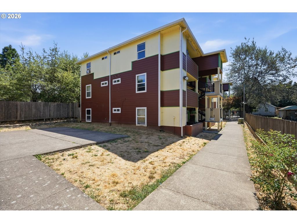 9251 Se Clinton 306, Portland