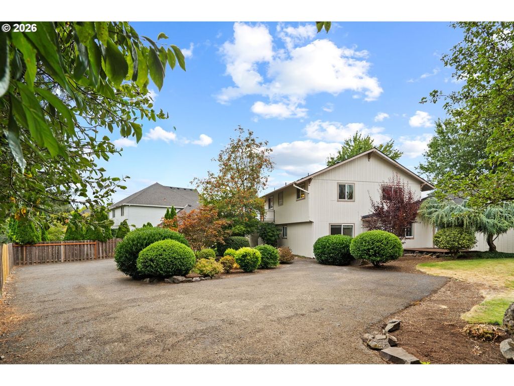 1800 N Ponderosa St, Canby