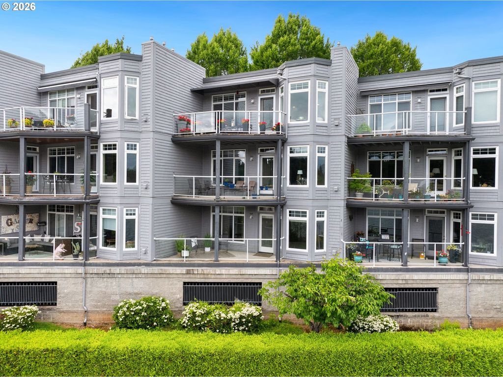 105 3rd St, Lake Oswego