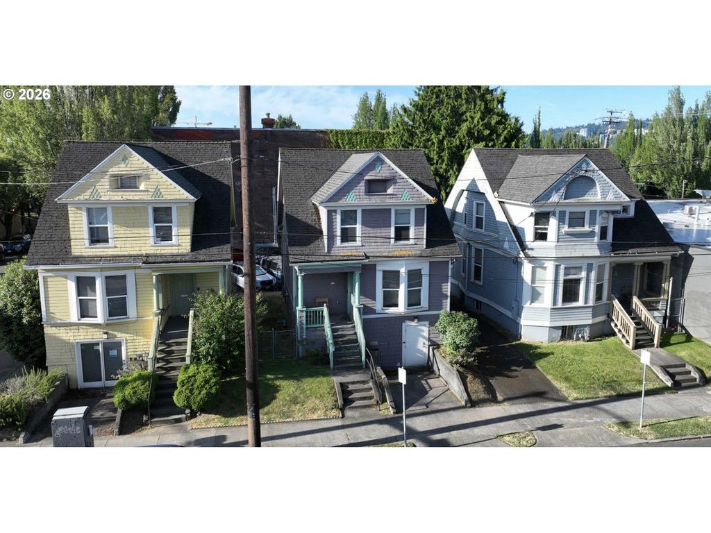 722 Ne Couch St, Portland