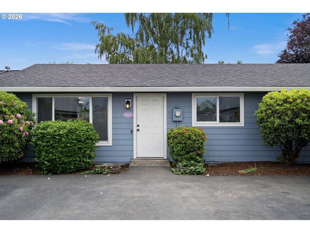 1602 N Deborah Rd C, Newberg