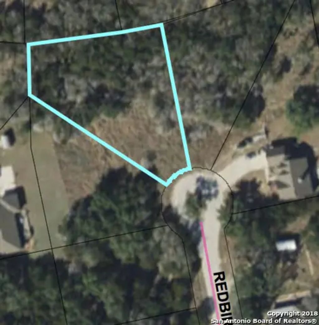 Lot 34 Red Bird, Bandera