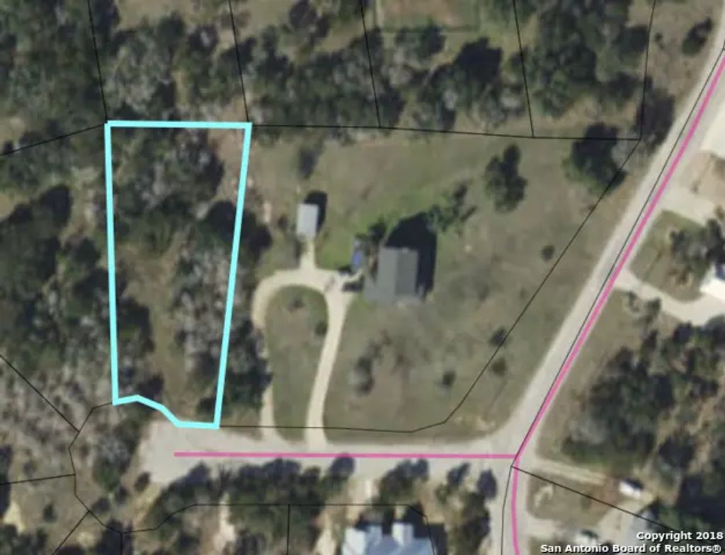 Lot 40 Elm, Bandera