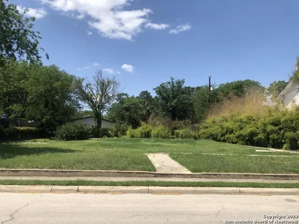 233 E Craig Pl, San Antonio