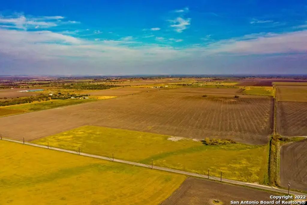 5714 County Rd, Natalia
