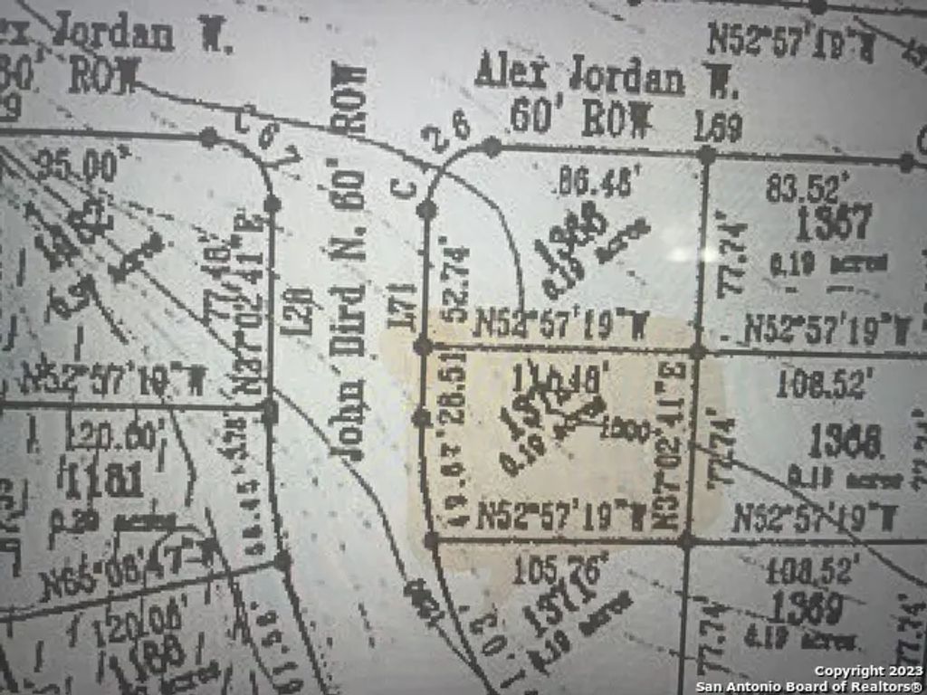 136 N John Bird, Blanco