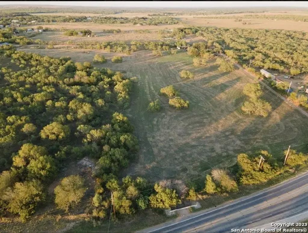 Tbd Lot 1 E Fm 140, Pearsall