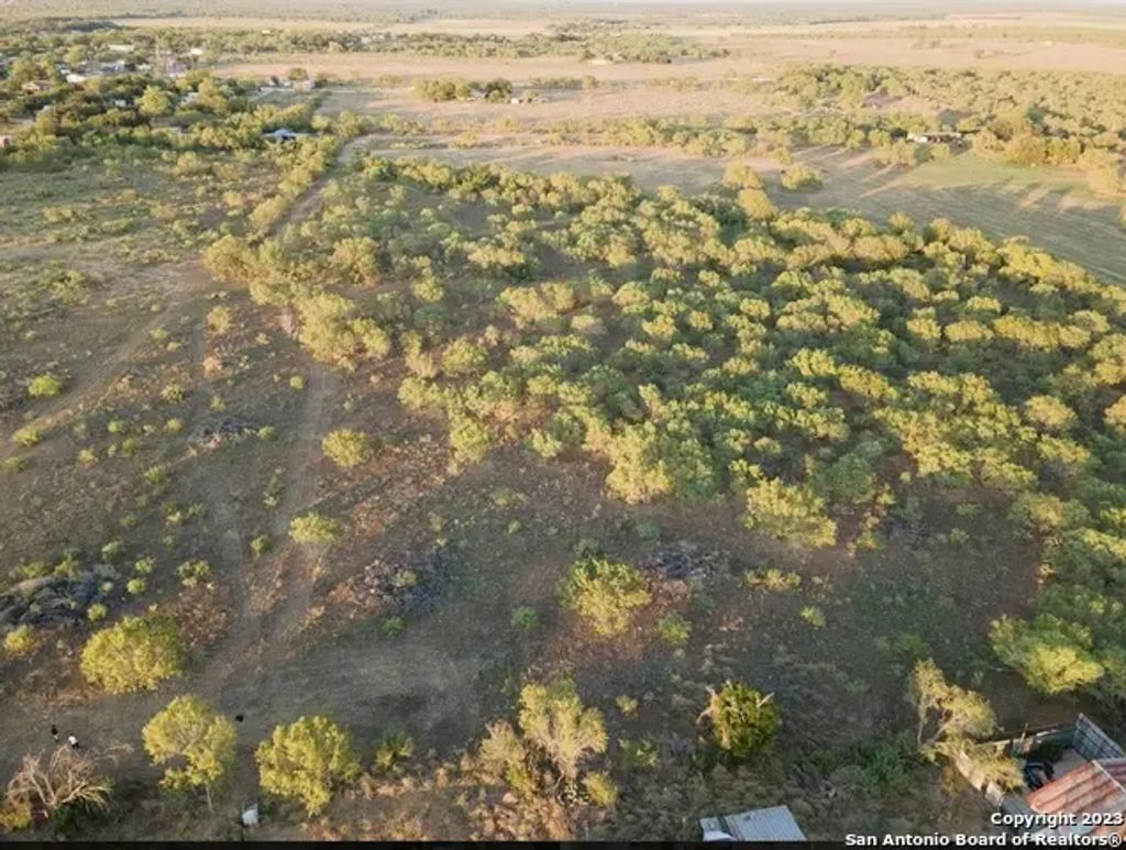 Tbd Lot 2 E Fm 140, Pearsall