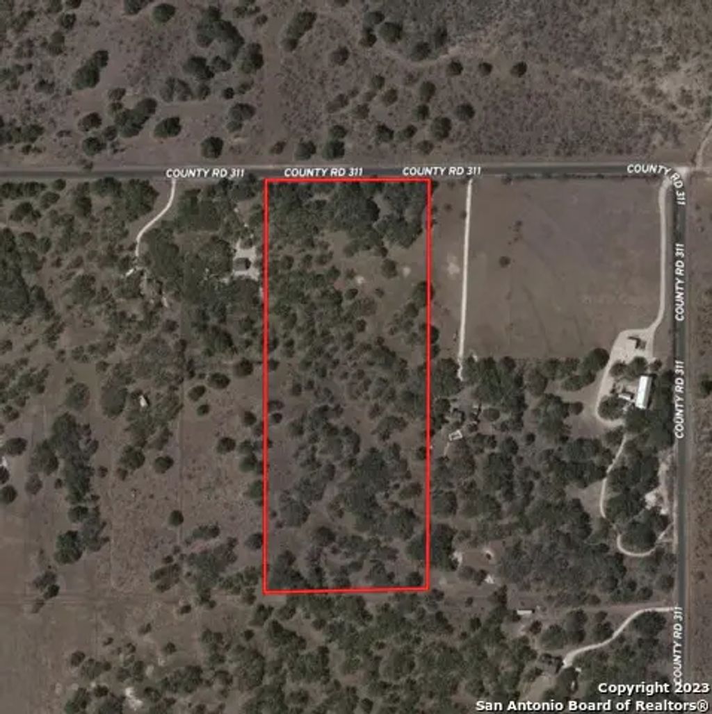 8149 County Road 311, Dhanis