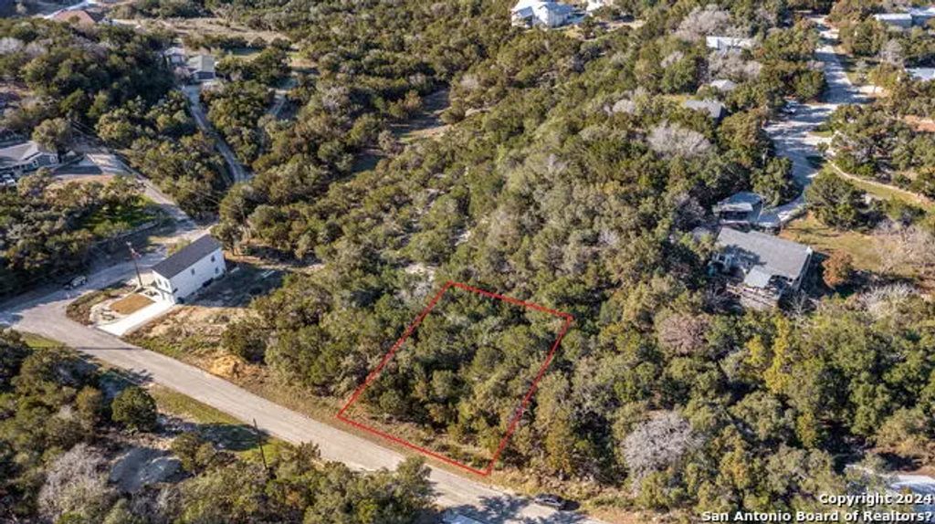 773 Firefly Dr, Canyon Lake