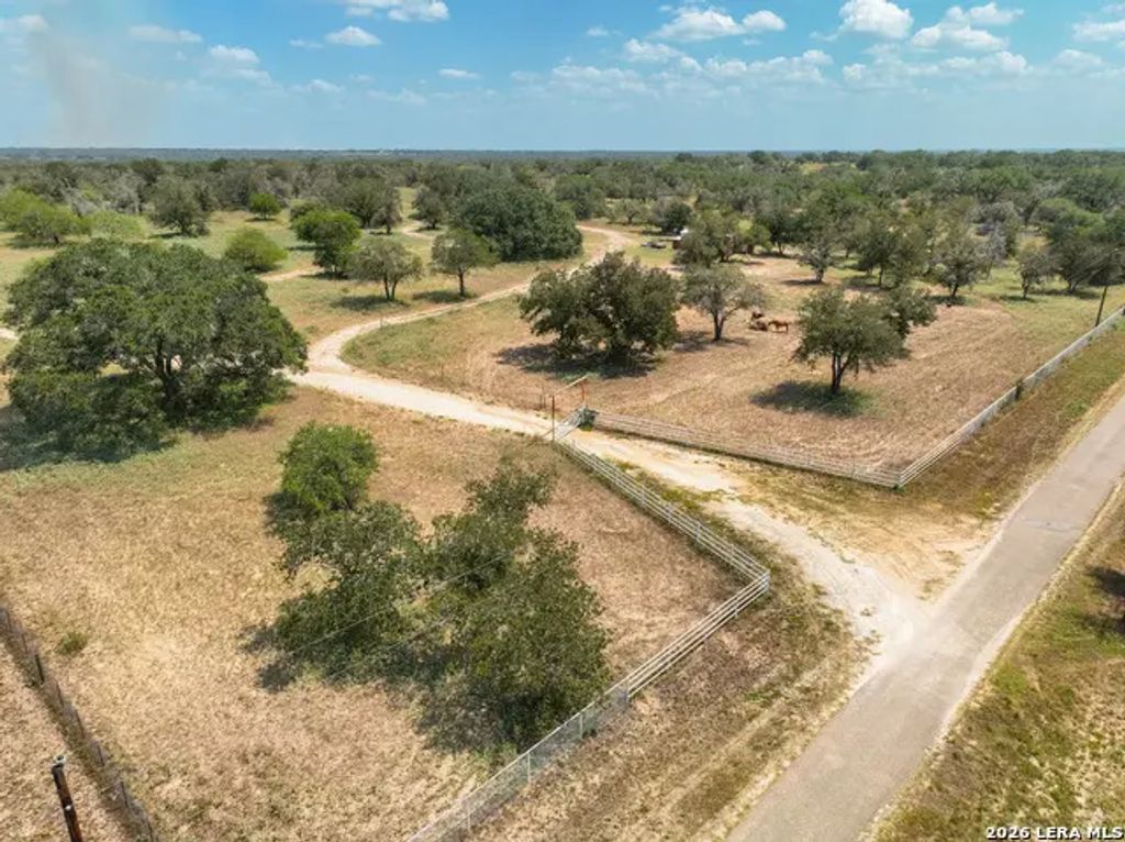 445 Private Road 7822, Natalia