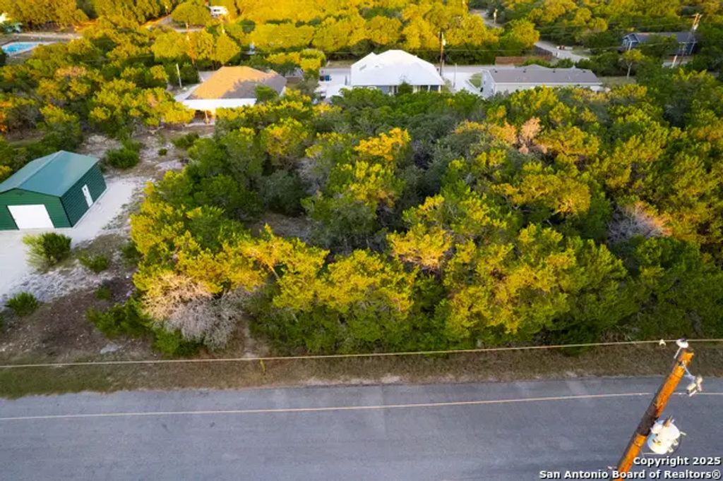 1253 Ramble Hills, Canyon Lake