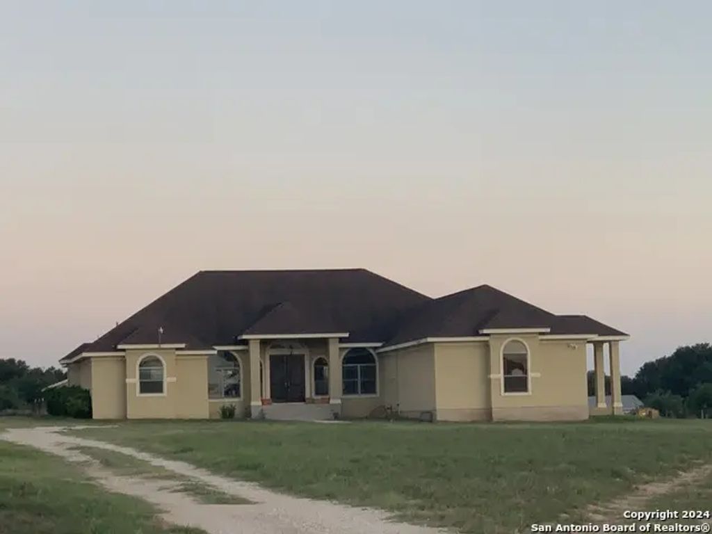 338 Tower Rd, San Antonio