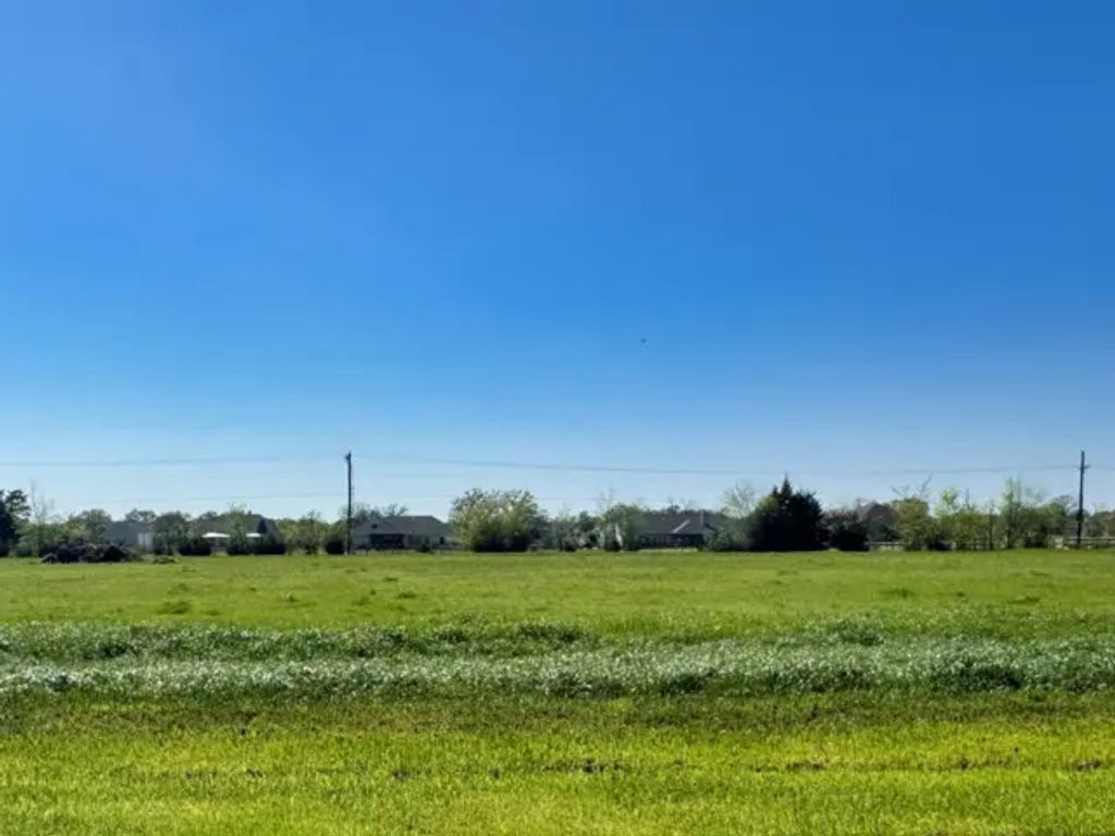 9891 Panther Creek Drive, Iola