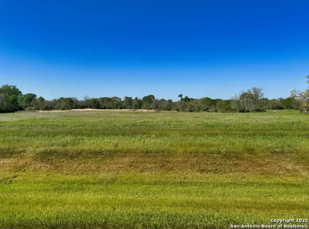 10078 Hidden Pond Drive, Iola
