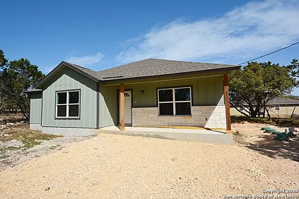 3159 Western Skies Dr, Spring Branch