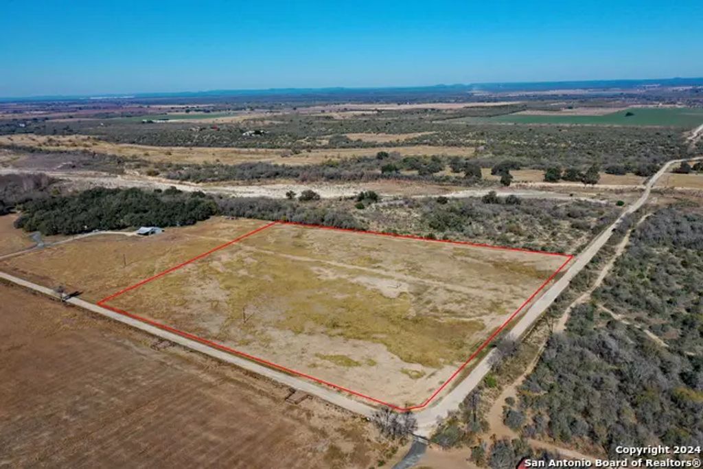 County Road 343, Hondo