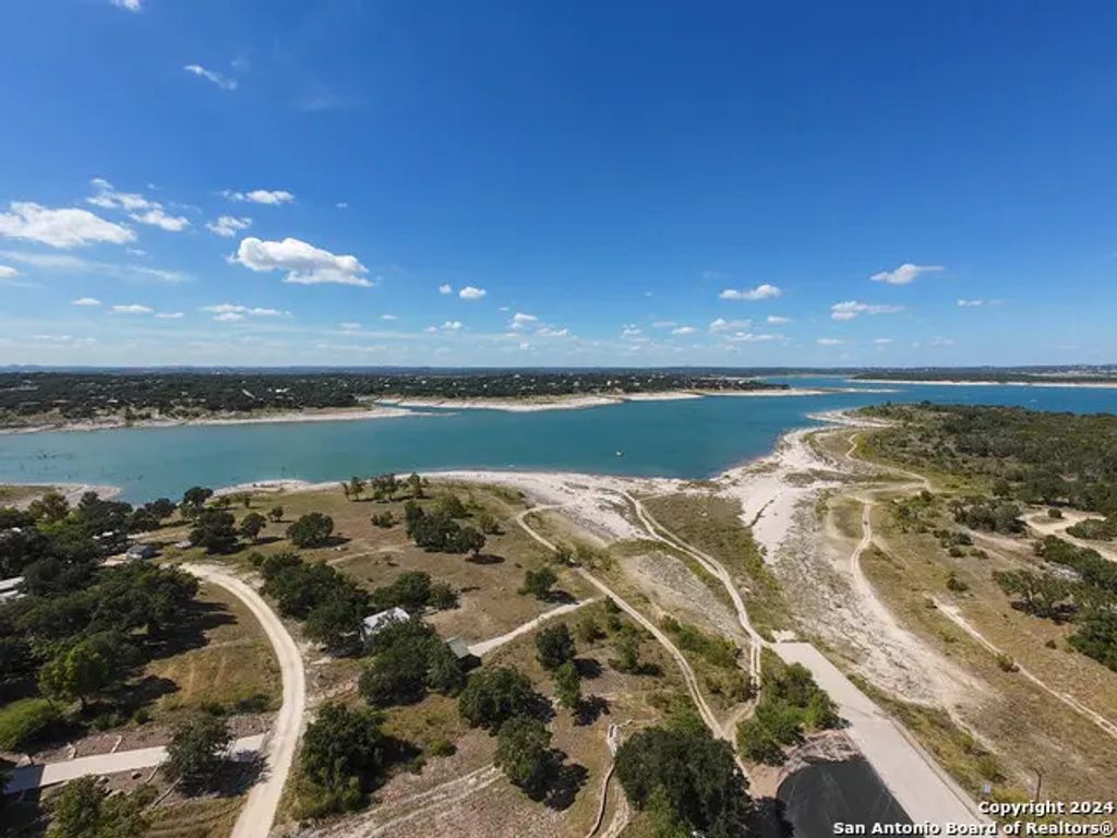 1530 Canyon Bend, Canyon Lake