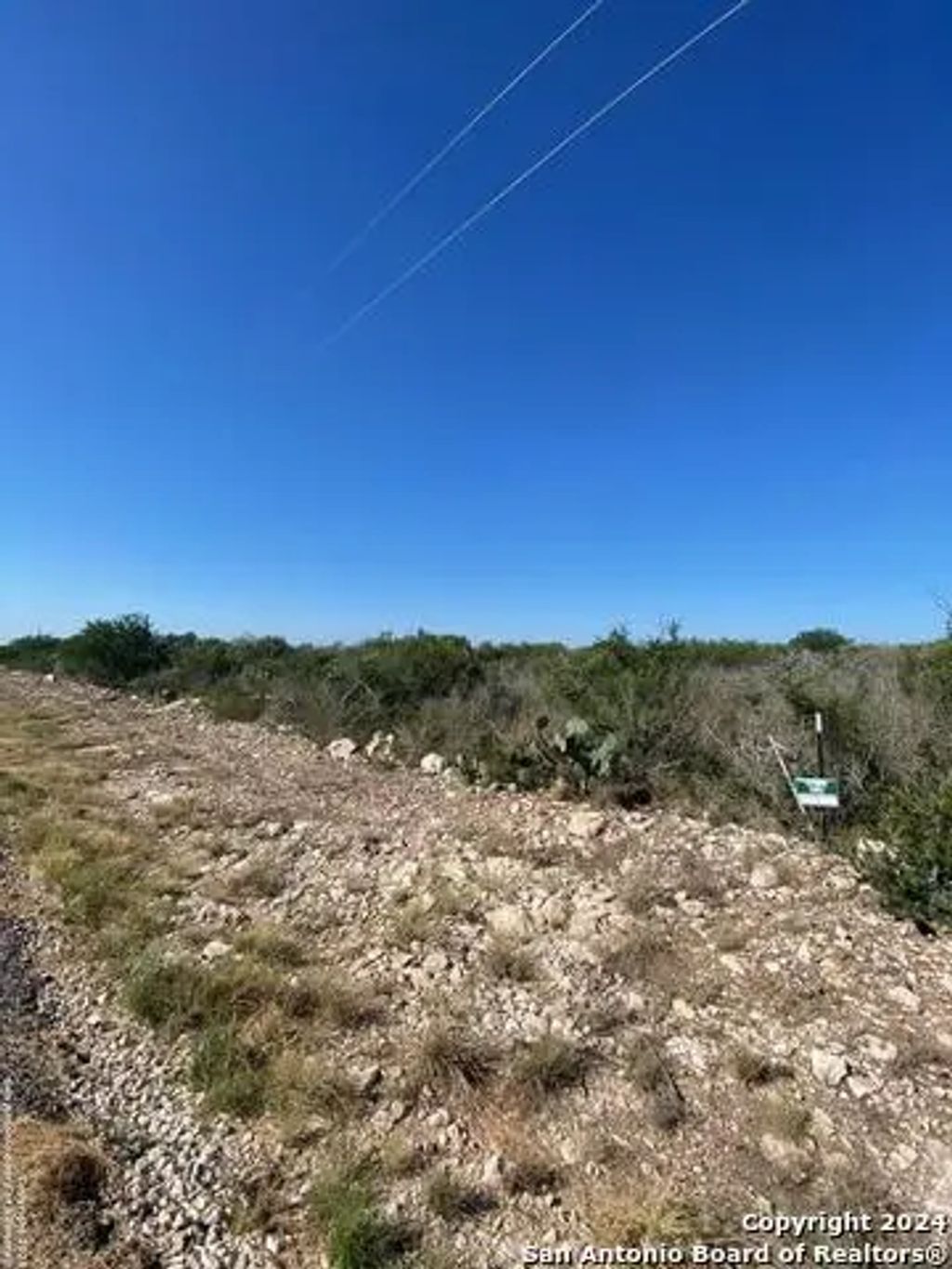 583 Legend Hills Rd, Uvalde