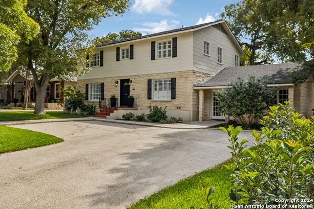 106 Morningside Dr, Terrell Hills