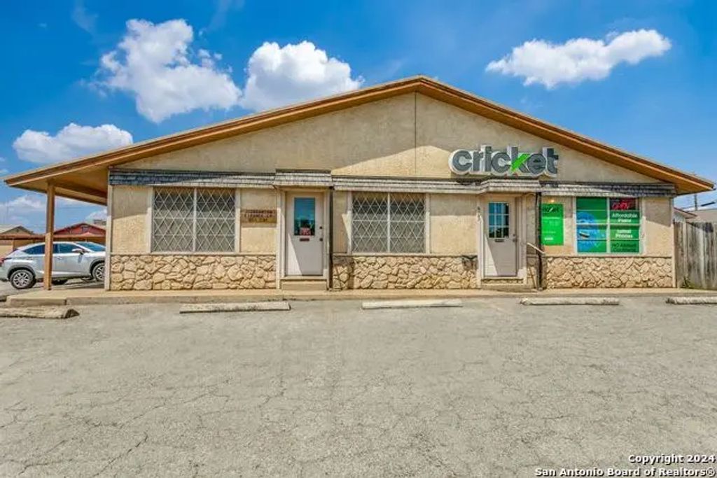 901 Oak St, Jourdanton