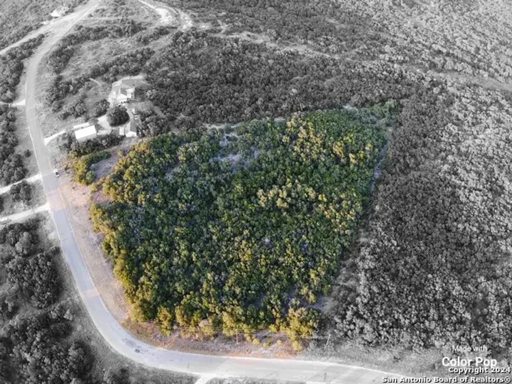 314 County Road 2744, Mico