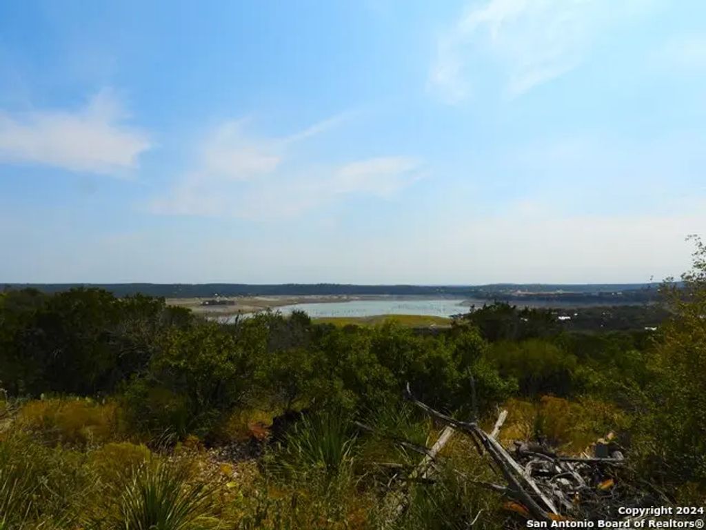Tbd Skyline Trail, Lakehills