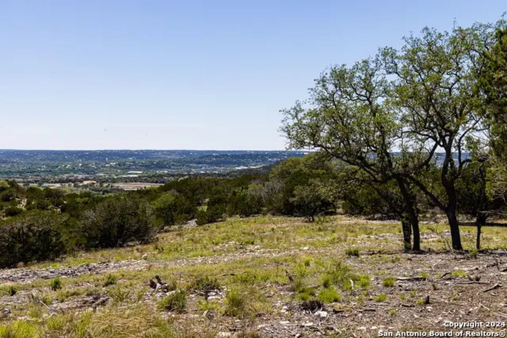 174 Countless Views Dr N, Kerrville
