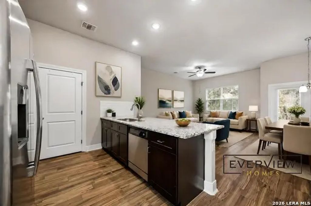 3067 View Ridge Dr 3, Spring Branch