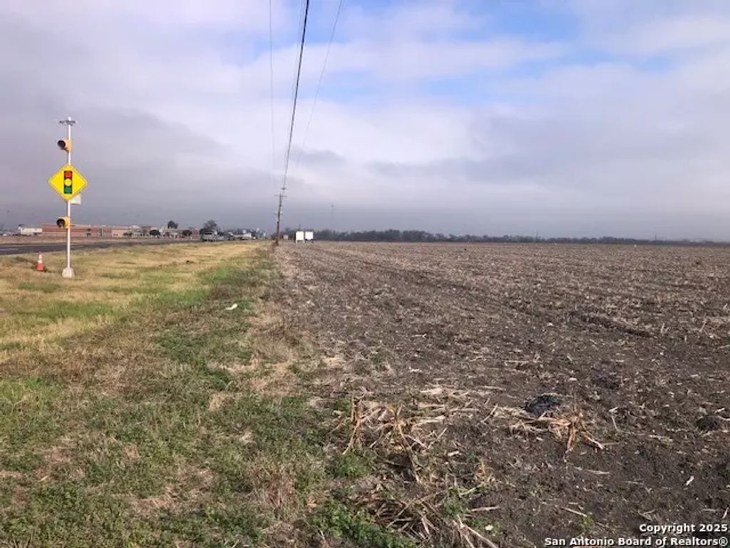 N State Highway 123, Seguin
