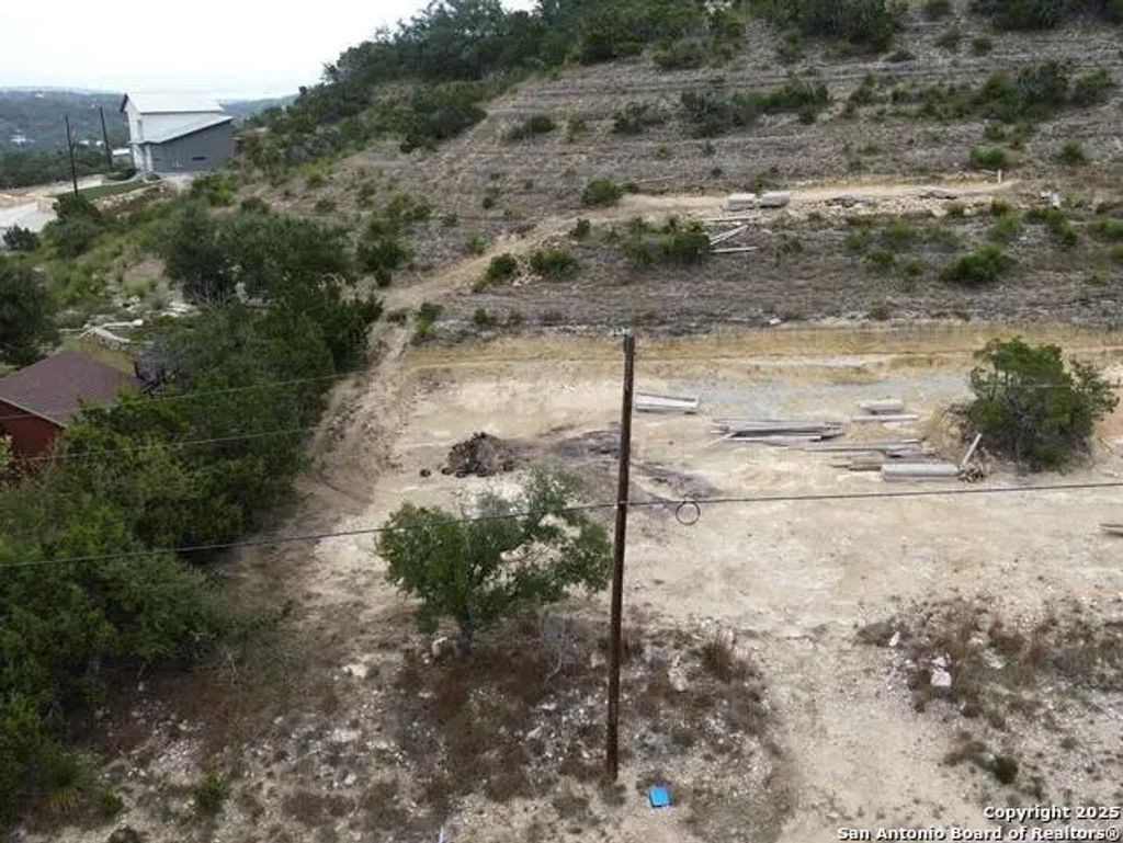 472 Ledgeview, Canyon Lake