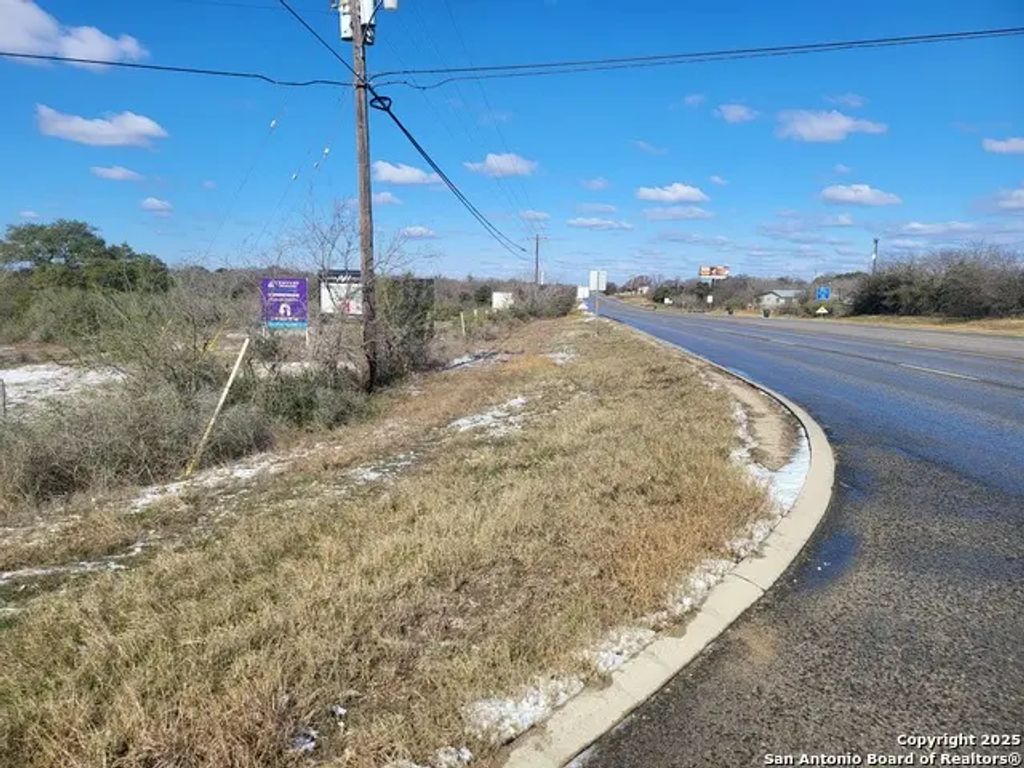 02 Canal Ln, New Braunfels