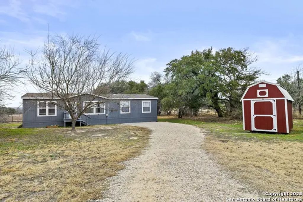 24720 Brownleaf Dr., San Antonio