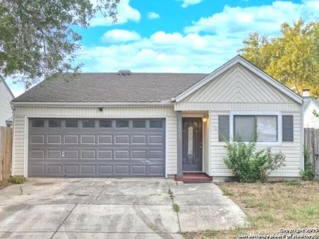 10015 Amber Field, San Antonio