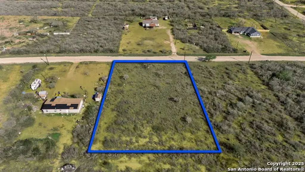 167 County Road 2665, Moore