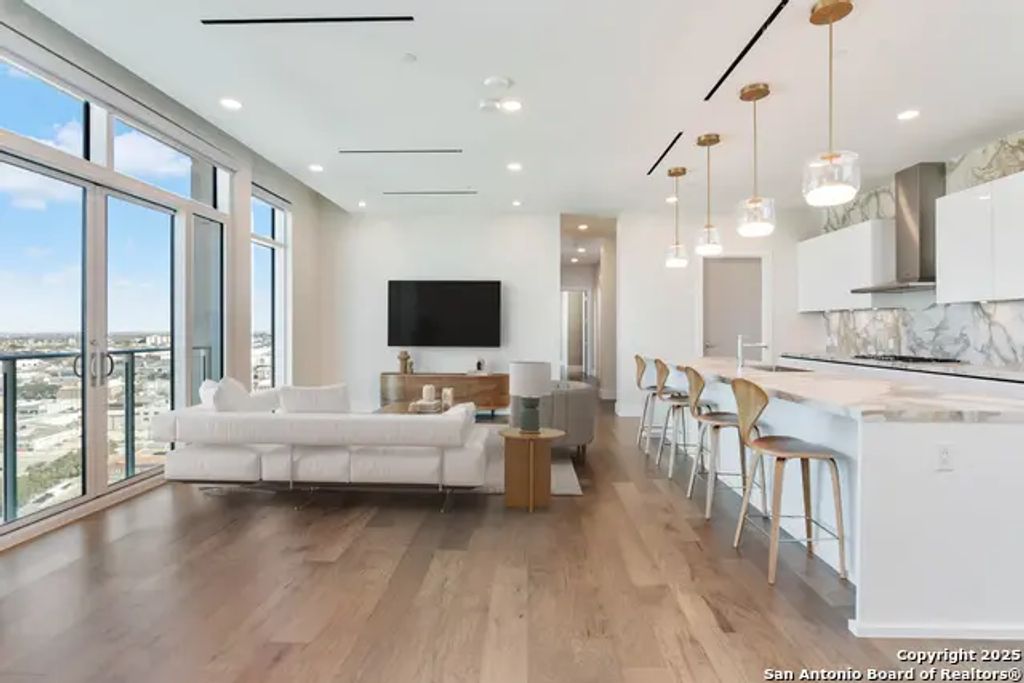 123 Lexington 1602, San Antonio